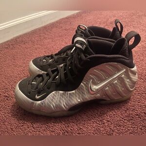 NIke Air Foamposite Pro Metallic Silver Surfer Black